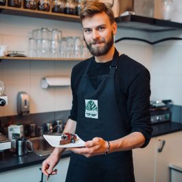 italian-chef-in-kitchen-265x265-1 italian-chef-in-kitchen-265x265-1